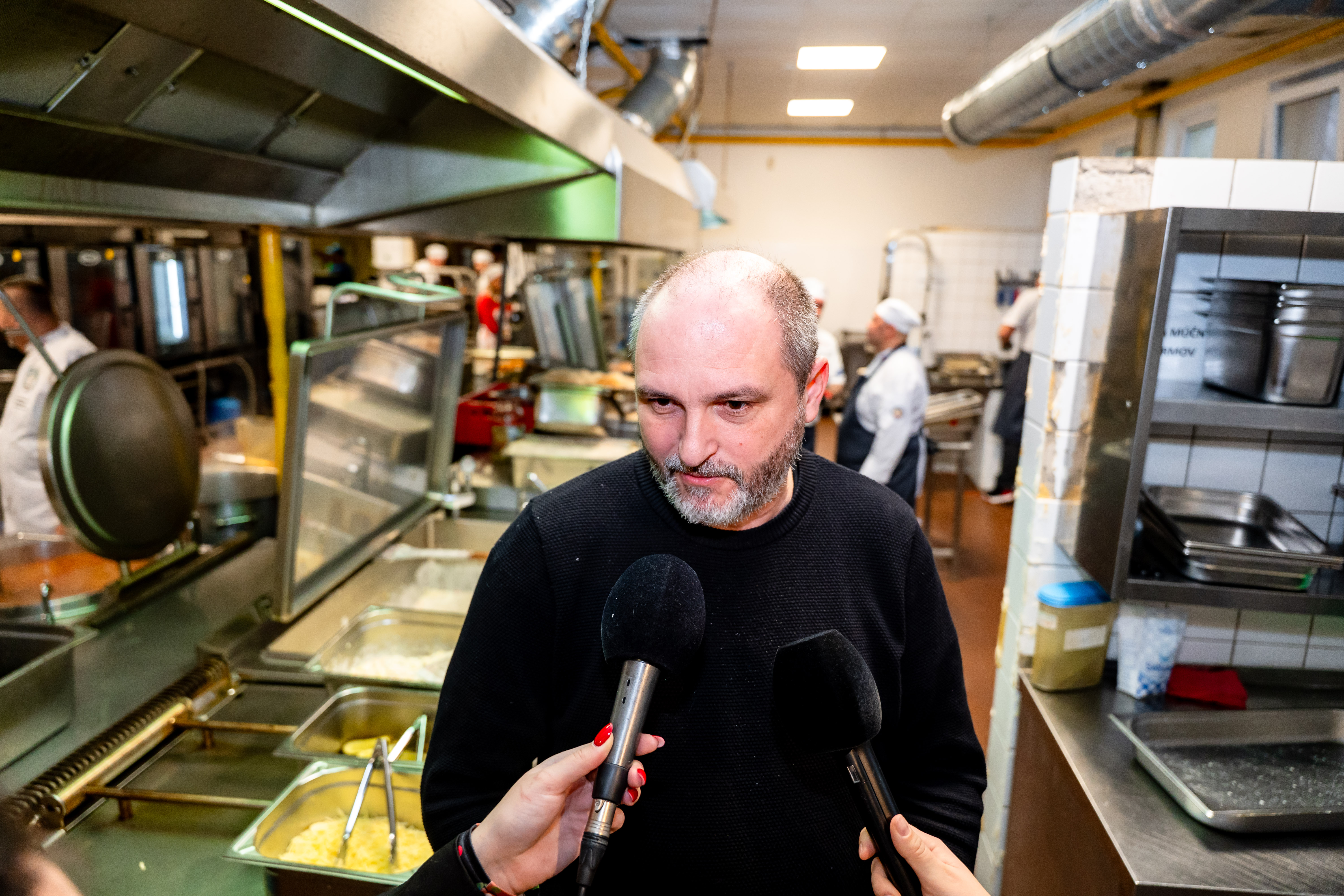 Tradicne charitativne podujatie Vianocne varenie pre seniorov-33